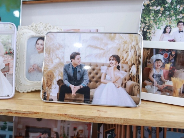 Ảnh tráng gương khổ lớn để trang trí trong gia đình