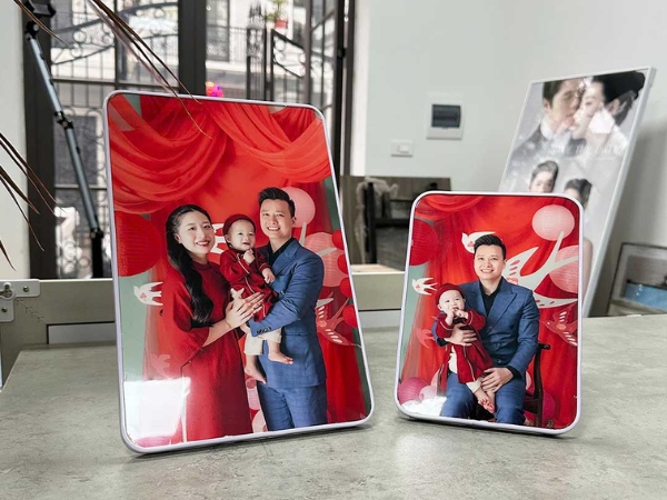 Lưu giữ những khoảnh khắc gia đình cùng ảnh tráng gương