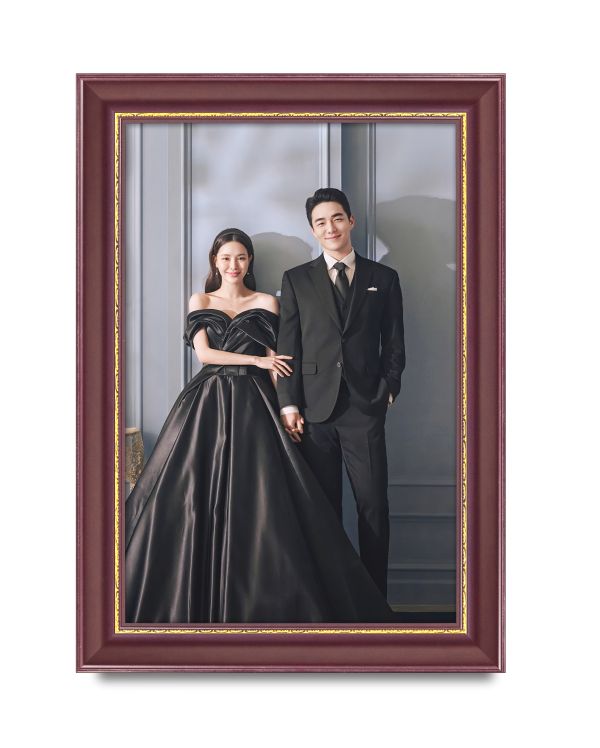 Ảnh cưới khung gỗ tự nhiên