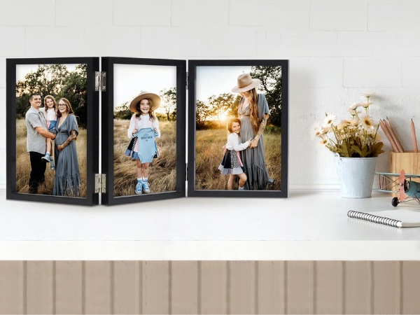 Khung ảnh 13x18 được sử dụng trên bàn gallery tại buổi tiệc kỷ niệm