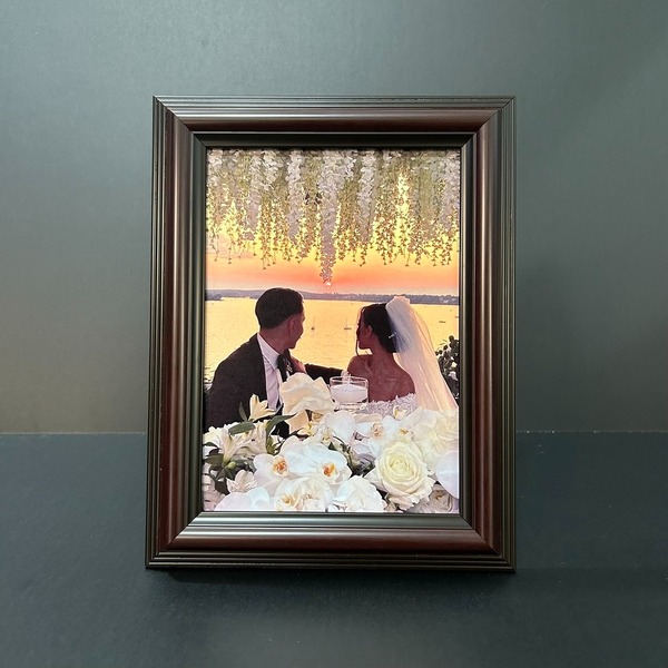 Khung ảnh để bàn làm việc màu nâu cổ điển