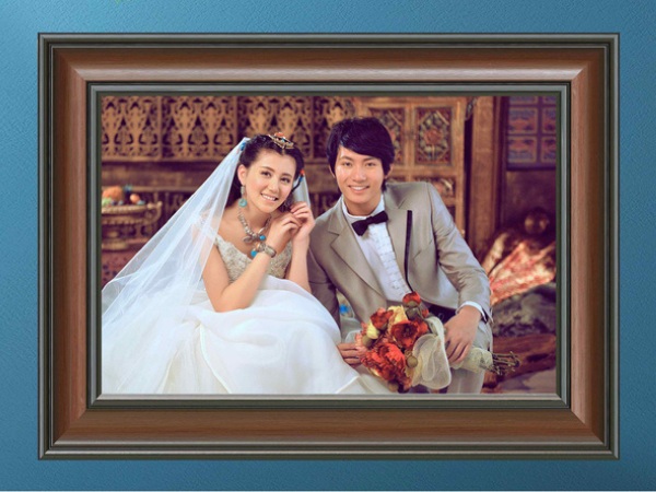 Khung ảnh treo tường làm từ gỗ