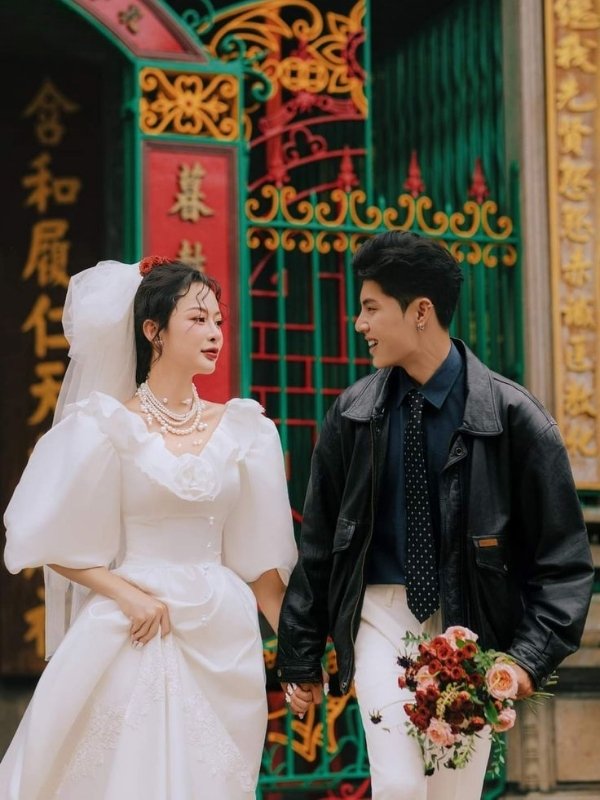 Kiểu chụp hình thời "Ông bà anh" tập trung vào sự hoài cổ, sử dụng tông màu ấm, trầm