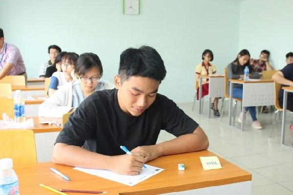 Đối với tự do đã tốt nghiệp THPT