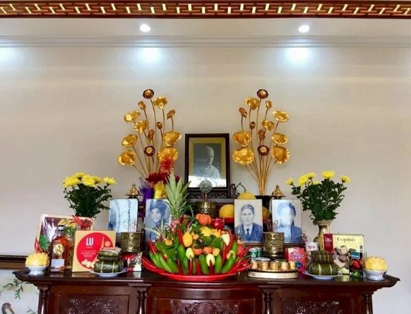 Thay khung ảnh thờ cần cẩn thận tránh ảnh hưởng phong thủy