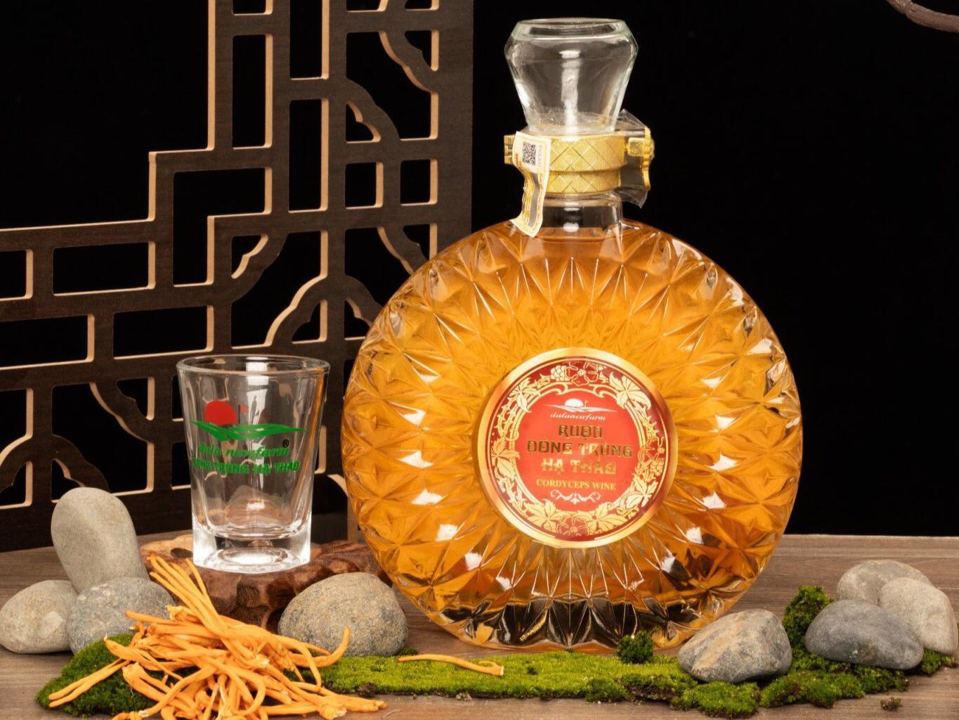 Rượu Đông Trùng Hạ Thảo Bình XO