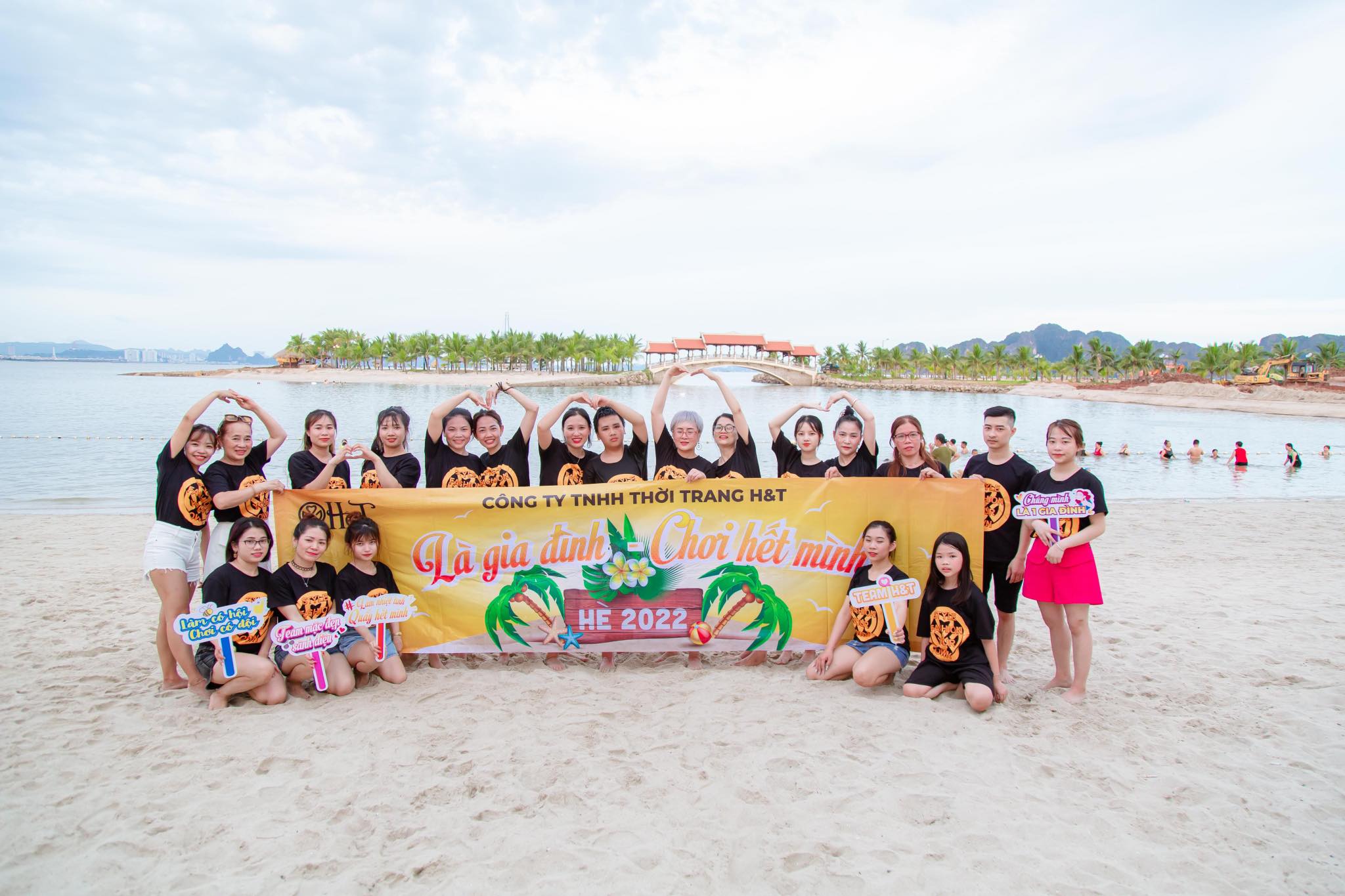 Du lịch hè Hạ Long - Tuần Châu của team H&T