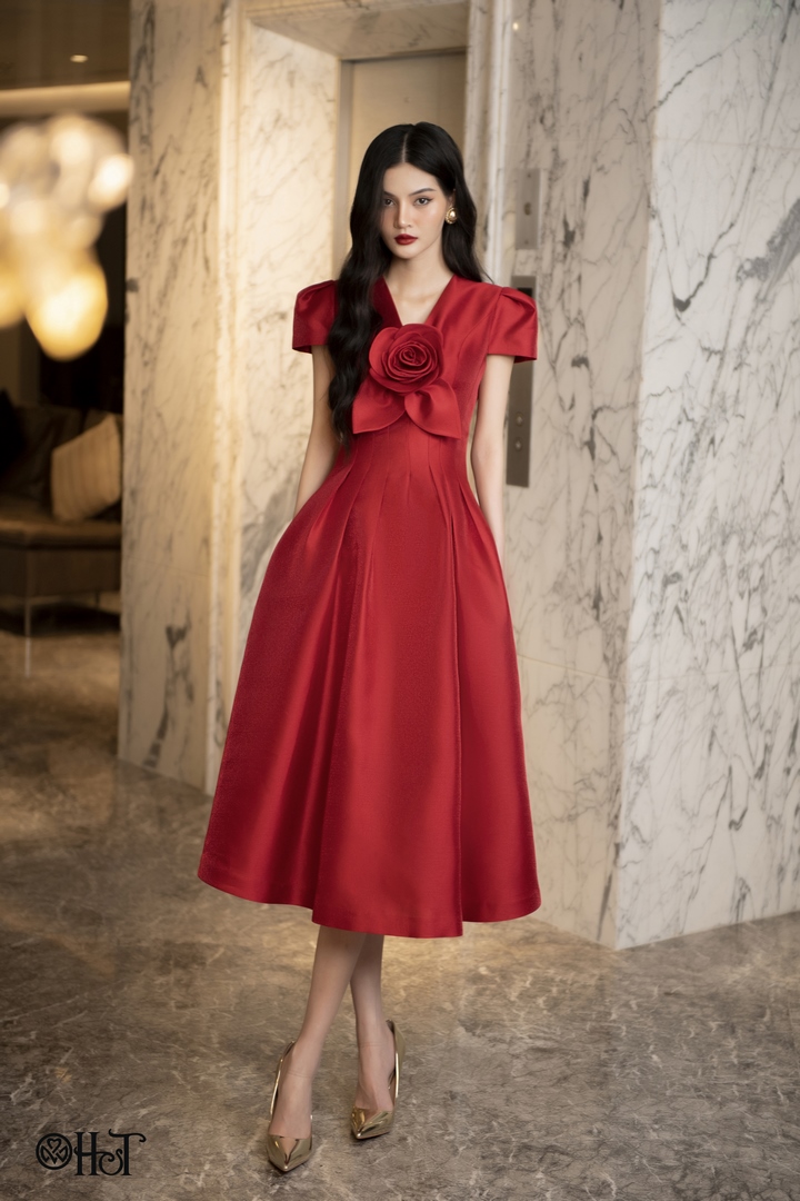 Váy xòe phồng vải tafta họa tiết hoa hồng V338 tại Hải Phòng | Váy dài tay, Thời  trang, Họa tiết hoa