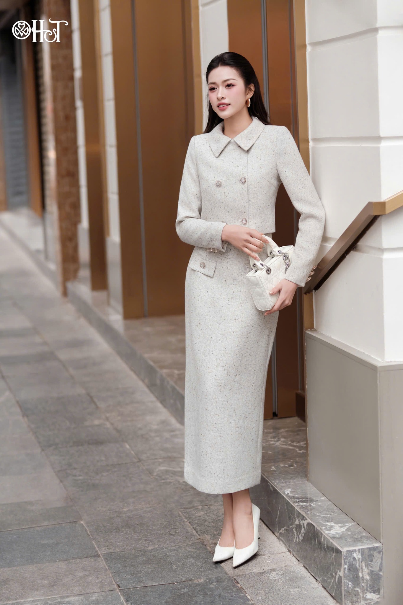 Juýt A dài dạ Text hạt Trắng