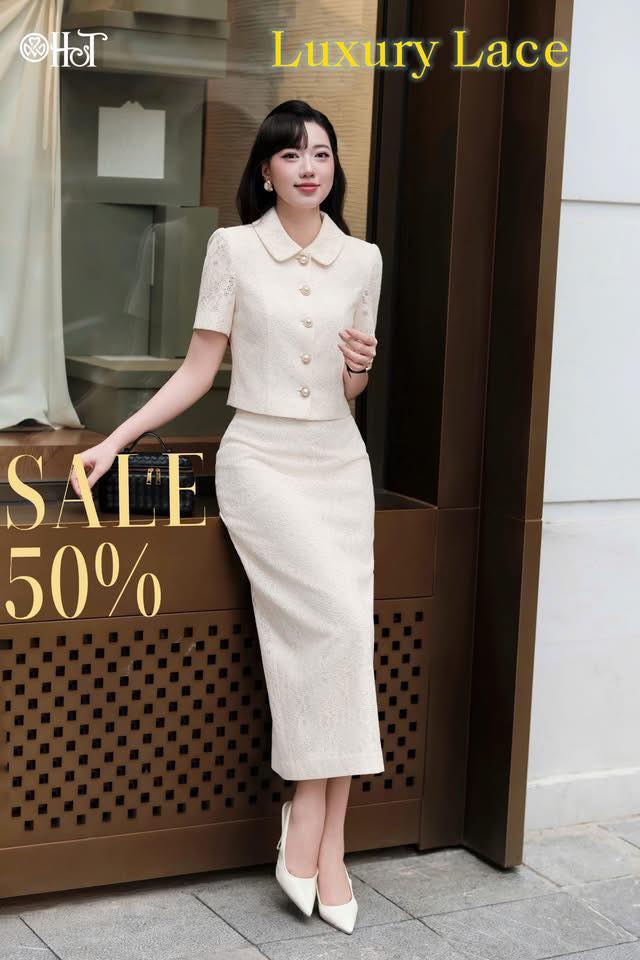 Vest cổ sen Ren ép Kem