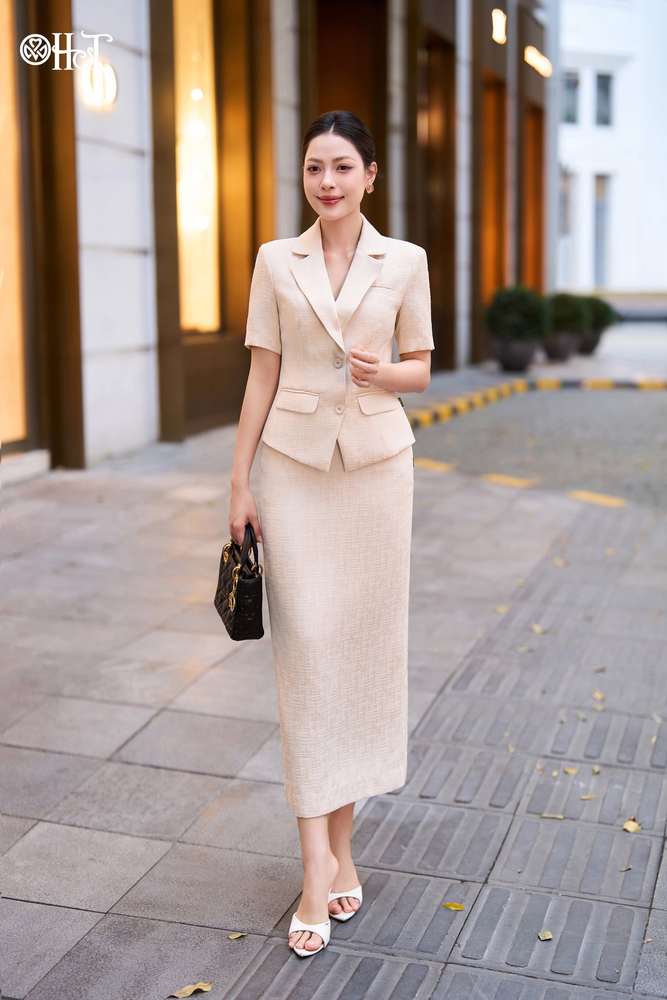 Juyt dài Gấm đũi Kem