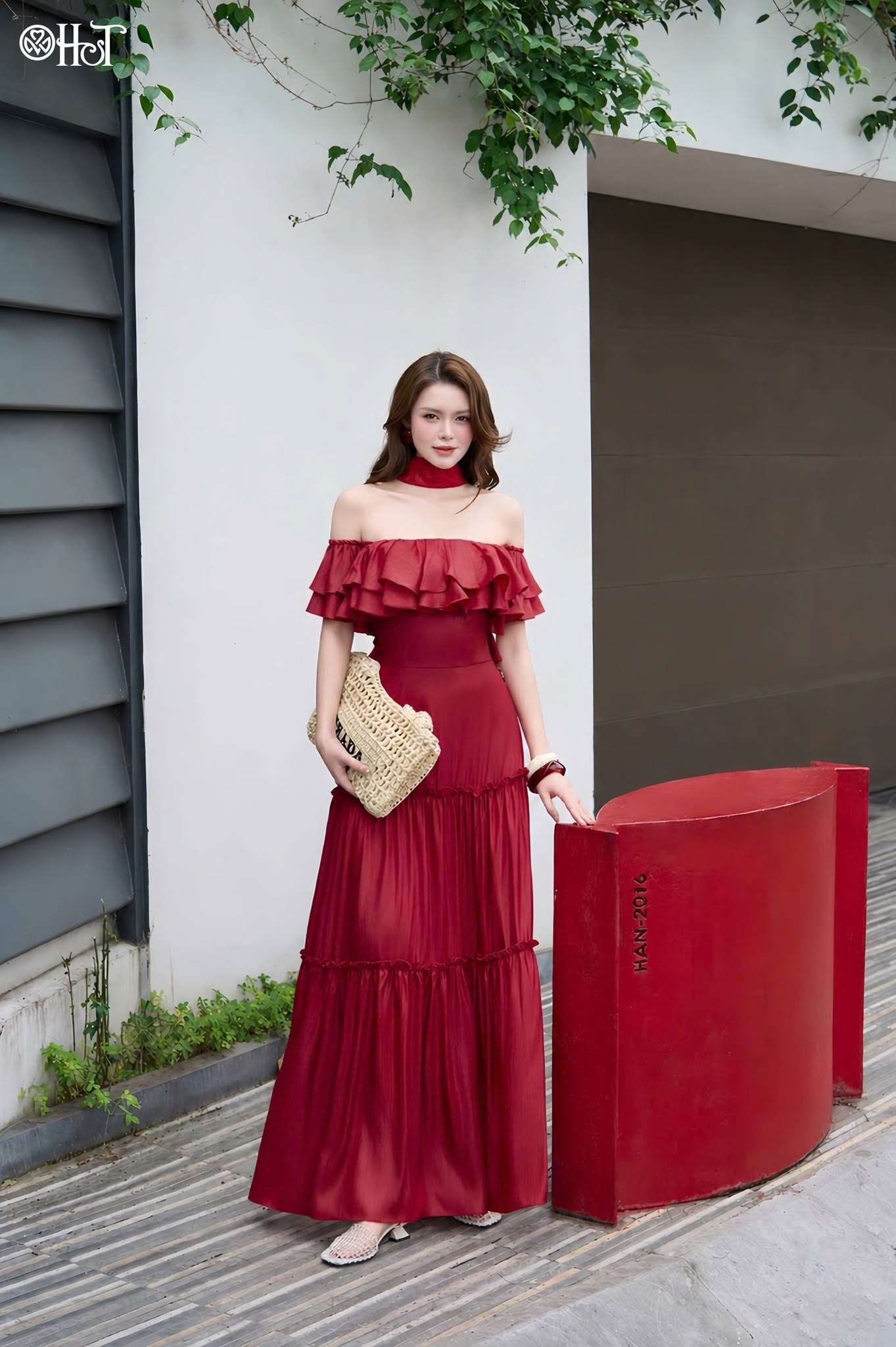Maxi bèo tầng trễ vai Đỏ