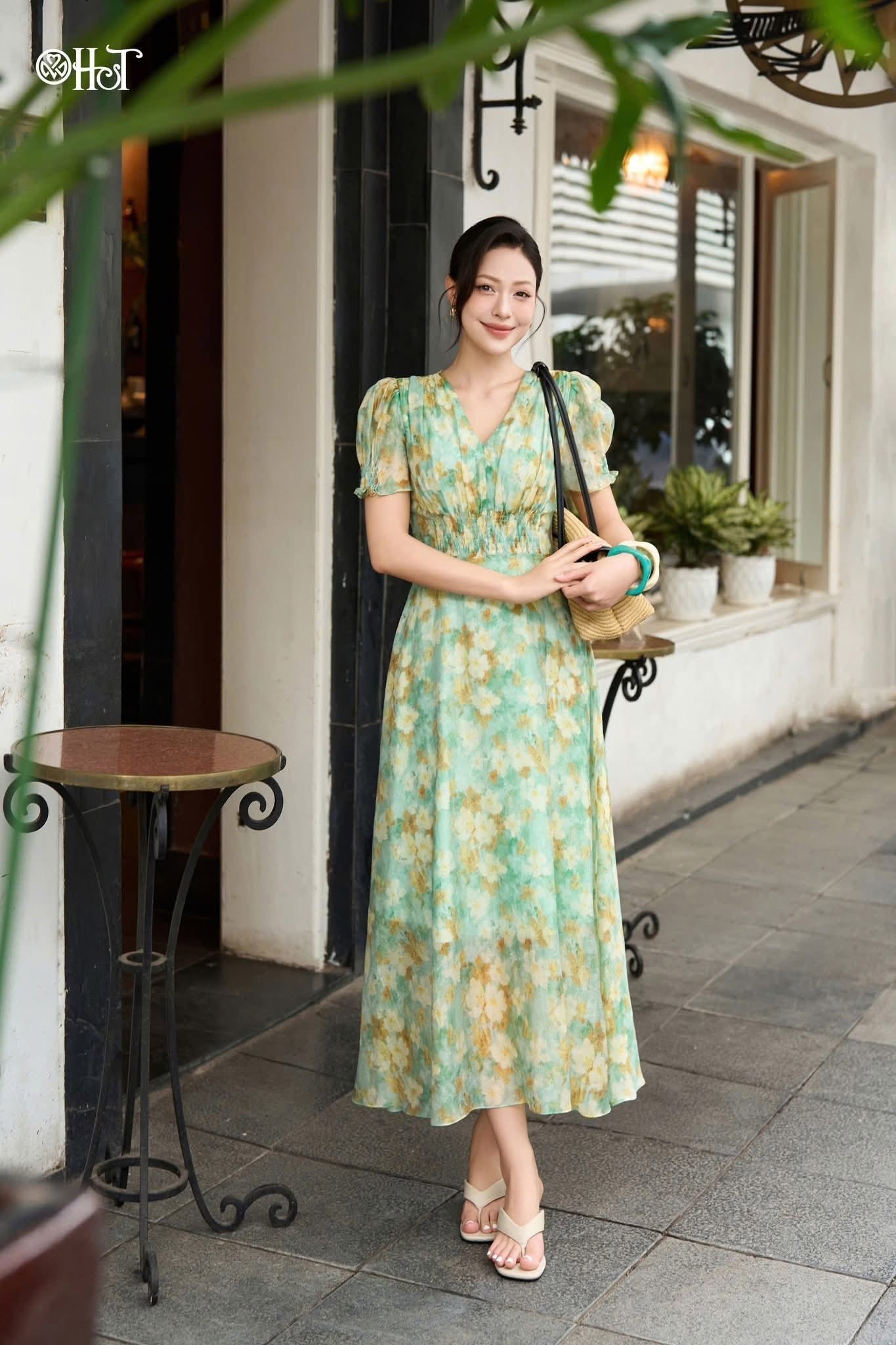 Đầm họa tiết tơ hàn xanh