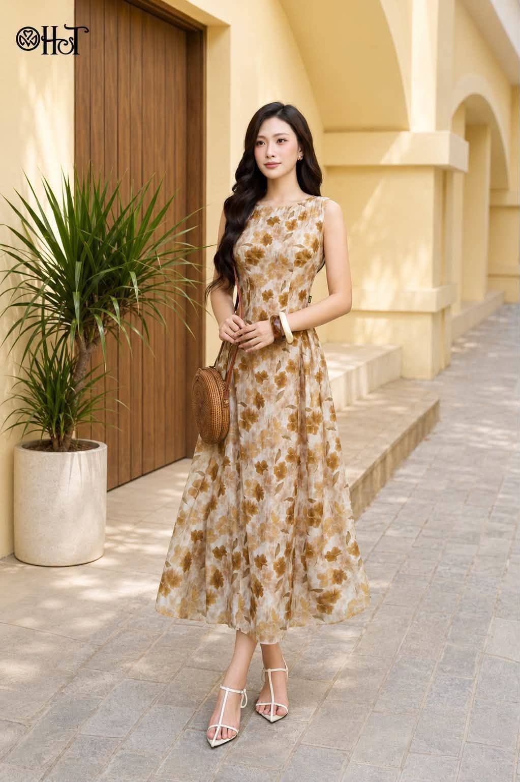 Đầm sn cổ tròn nhún Be