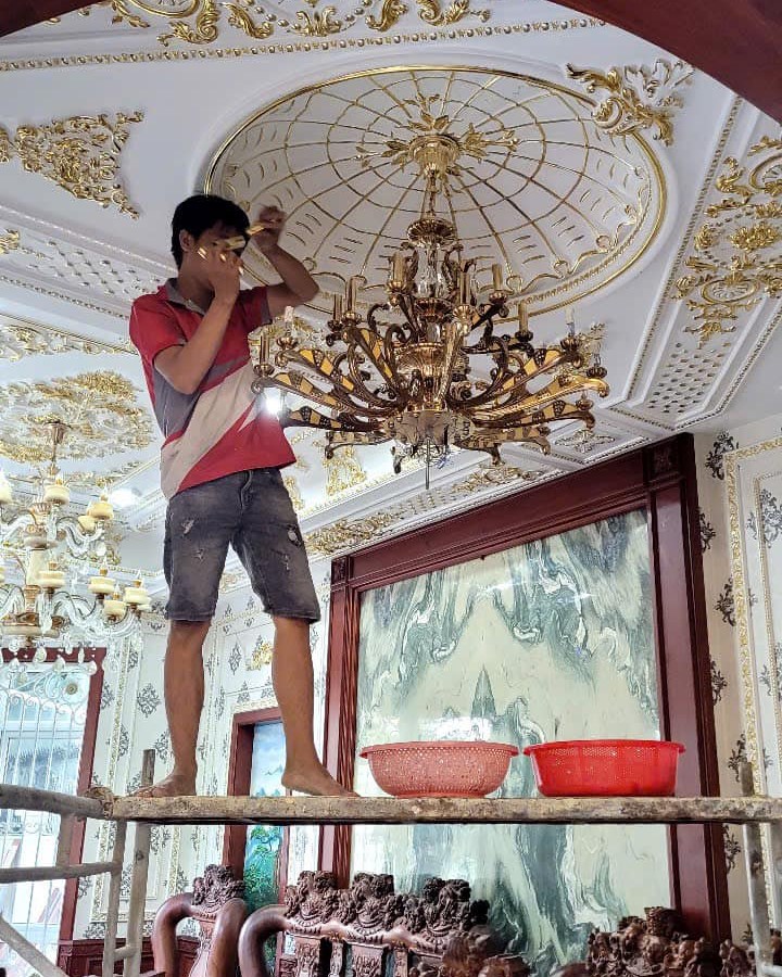 Trần Thạch Cao Có Chịu Được Đèn Pha Lê? Cách Gia Cố Trần Chắc Chắn