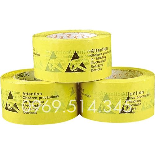 Băng dính cảnh báo màu vàng đen để đảm bảo an toàn khi di chuyển trên cầu thang