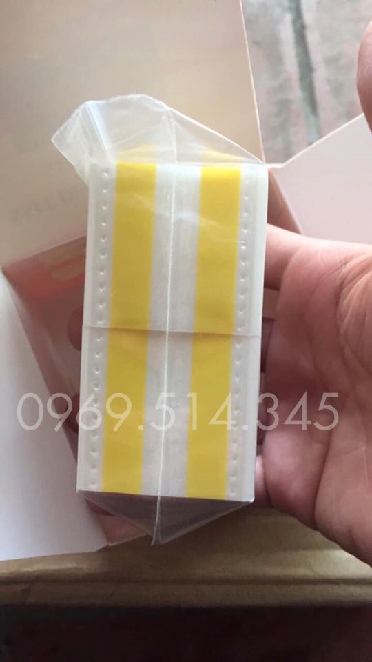 Độ bám dính của chất keo phù hợp với tiêu chuẩn của mọi linh kiện không tạo mùi dễ xử lý trên mọi bề mặt 