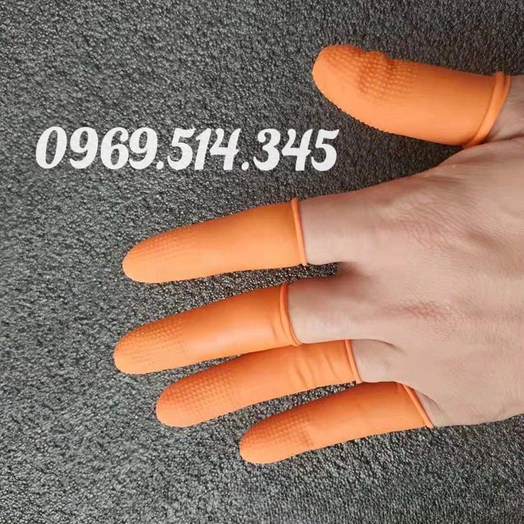Thiết kế có gai giúp các thao tác được thuận lợi hơn không gây trơn tuột ôm sát ngón tay