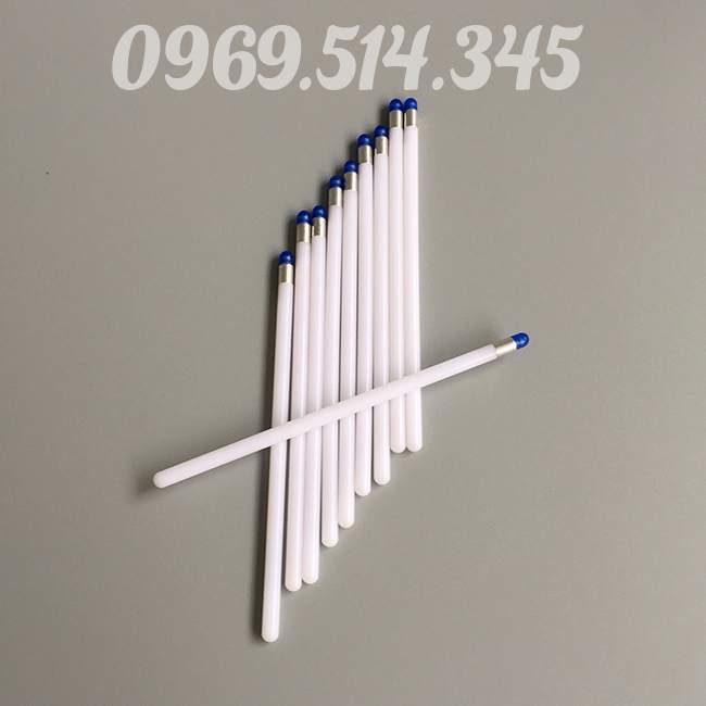 Bút chấm bụi có đặc điểm không dẫn điện, chịu được nhiệt độ cao, không thấm nước nên rất an toàn và có tính kinh tế cao