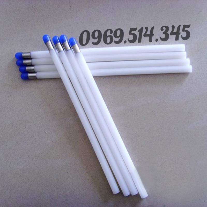 Đầu bút mềm mại không làm trầy xước hoặc hư hỏng bề mặt cần làm sạch