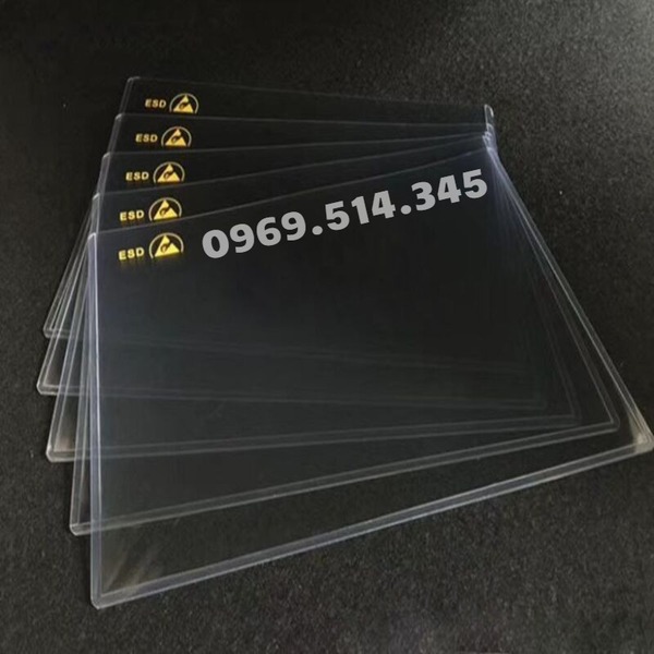Card case được làm bằng chất lượng nhựa PVC, có tính chống tĩnh điện cao