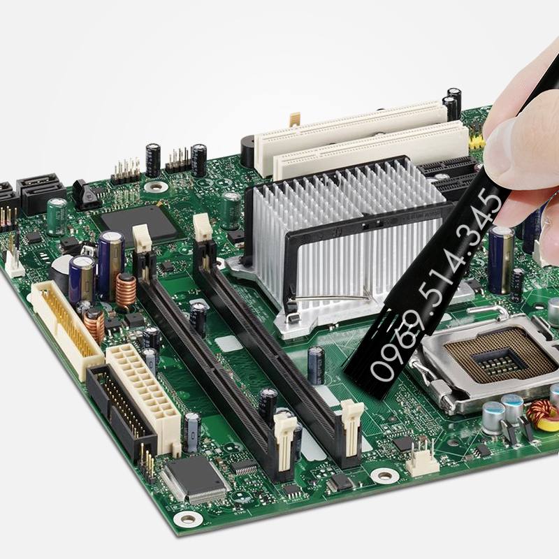 Chổi quét bụi bản mạch- Bảo dưỡng ưu việt trong việc bảo vệ linh kiện và an toàn cho người lao động