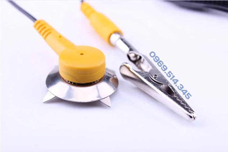 Dây tiếp đất chống tĩnh điện 1 đầu tròn, 1 đầu kẹp kim loại đúng kỹ thuật, đảm bảo an toàn