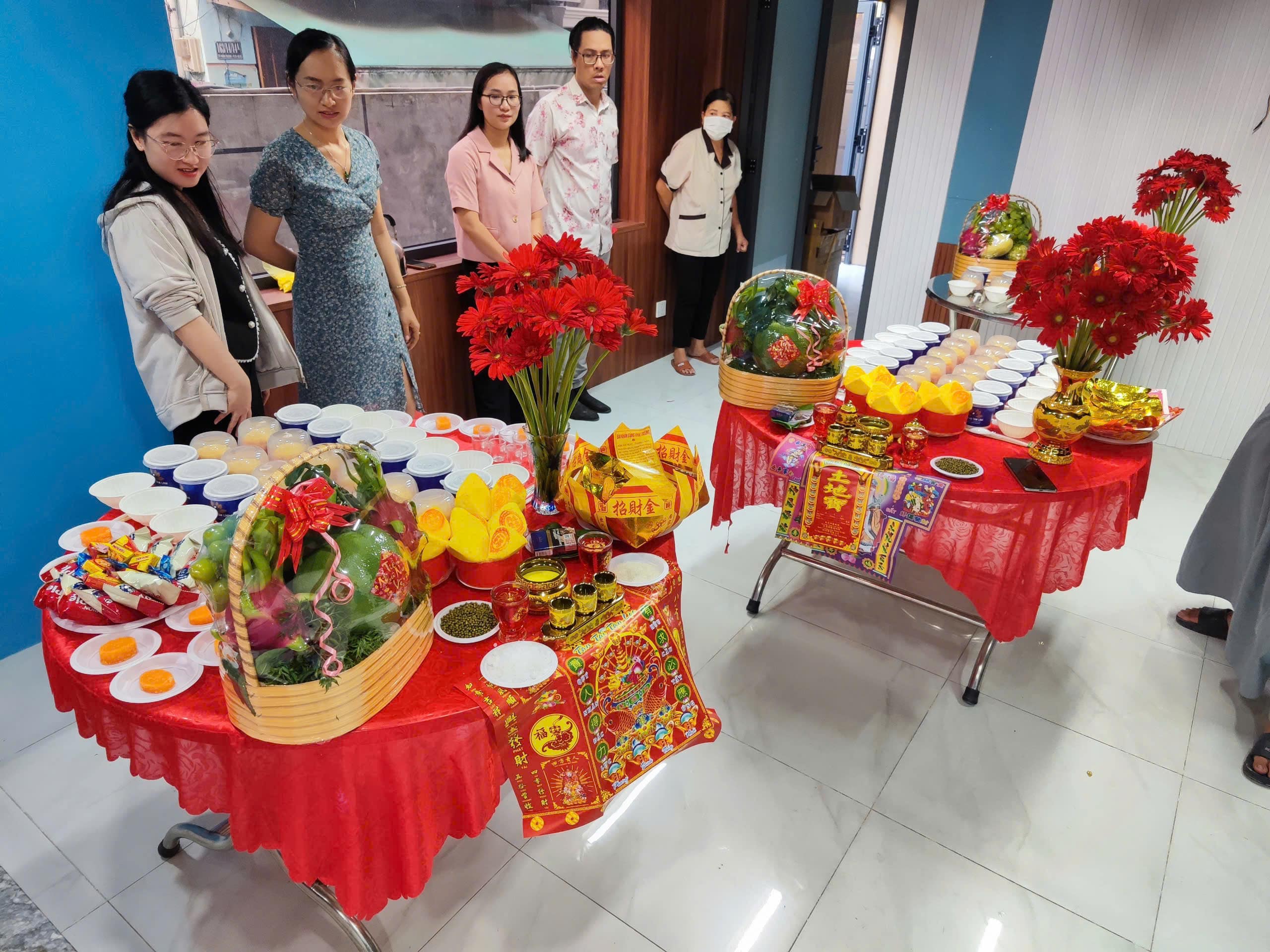 Giờ Đẹp Cúng Tất Niên Ất Tỵ 2025 & Cách Trình Bày Một Mâm Cúng Tất Niên Trọn Vẹn, Chỉnh Chu Nhất