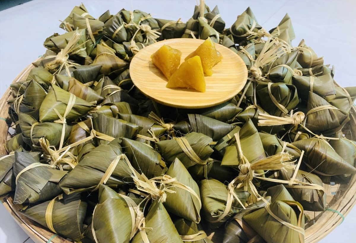 bánh ú tro