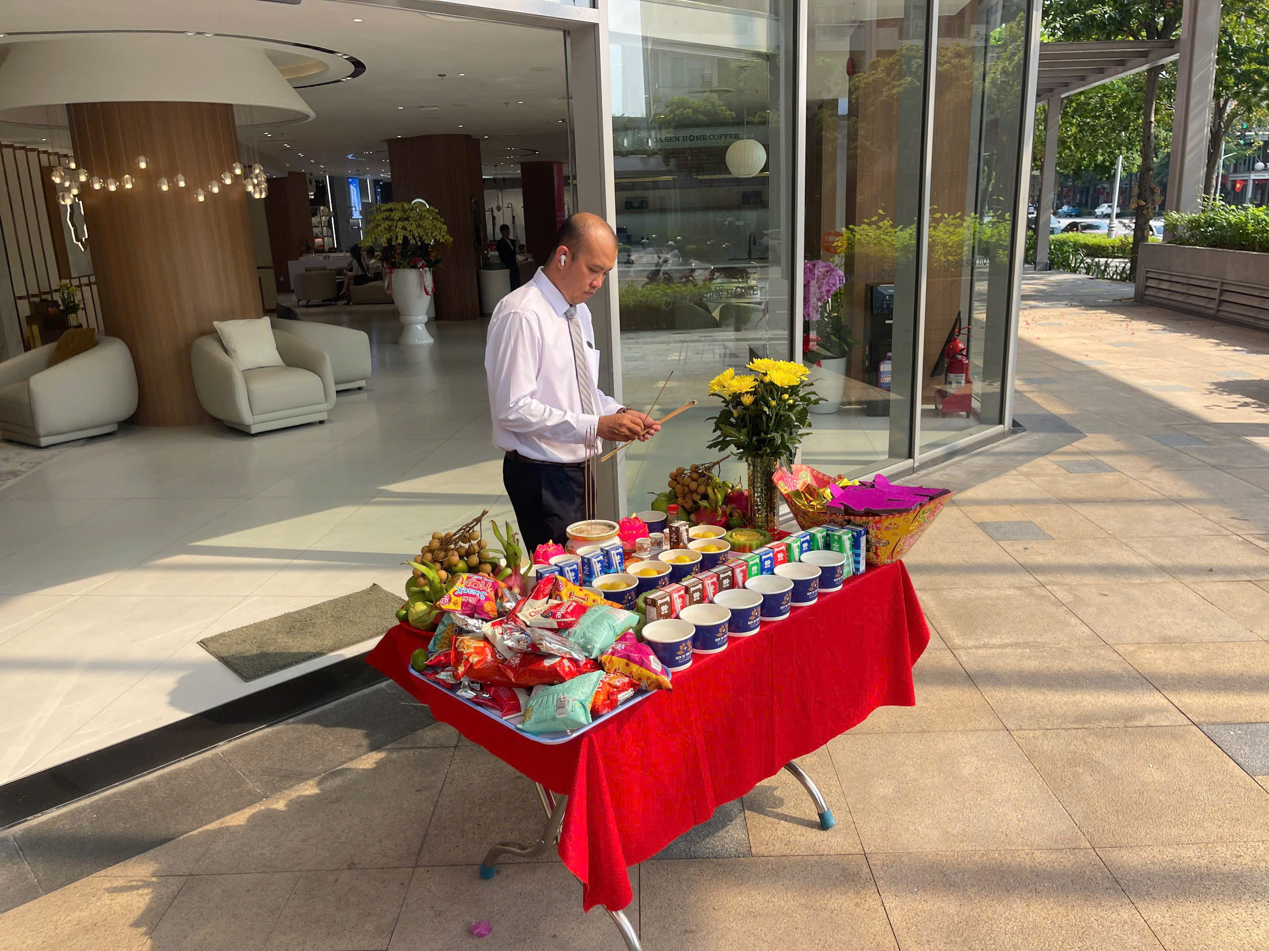 Mâm Cúng Cô Hồn Mồng 2 – 16: Nghi Lễ Tâm Linh Quan Trọng Cho Gia Đình Và Người Kinh Doanh