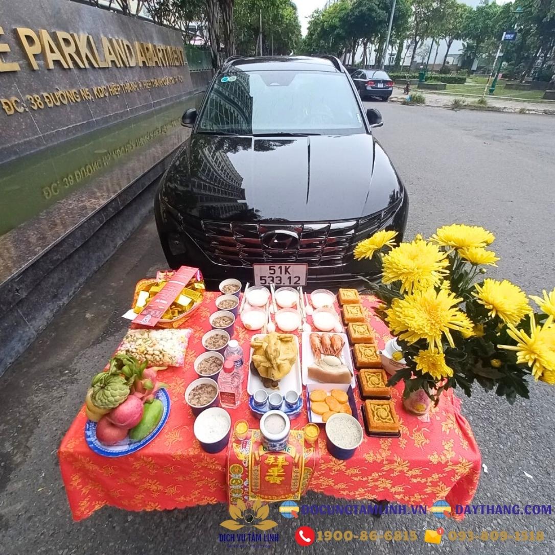 Mâm cúng đội xe đẹp bày trí chỉn chu