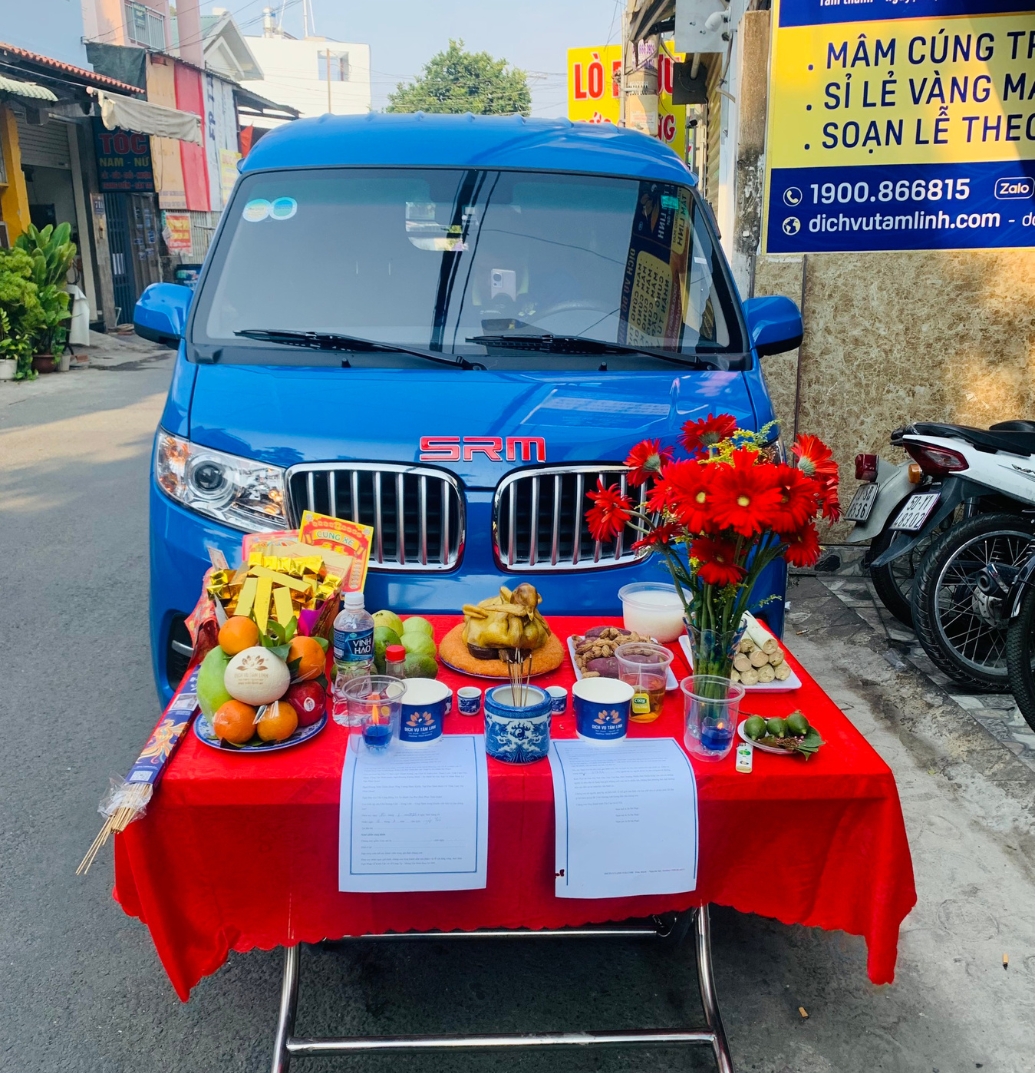 Mâm cúng xe VIP 1 cơ bản mặn đầy đủ lễ vật chuẩn phong thủy
