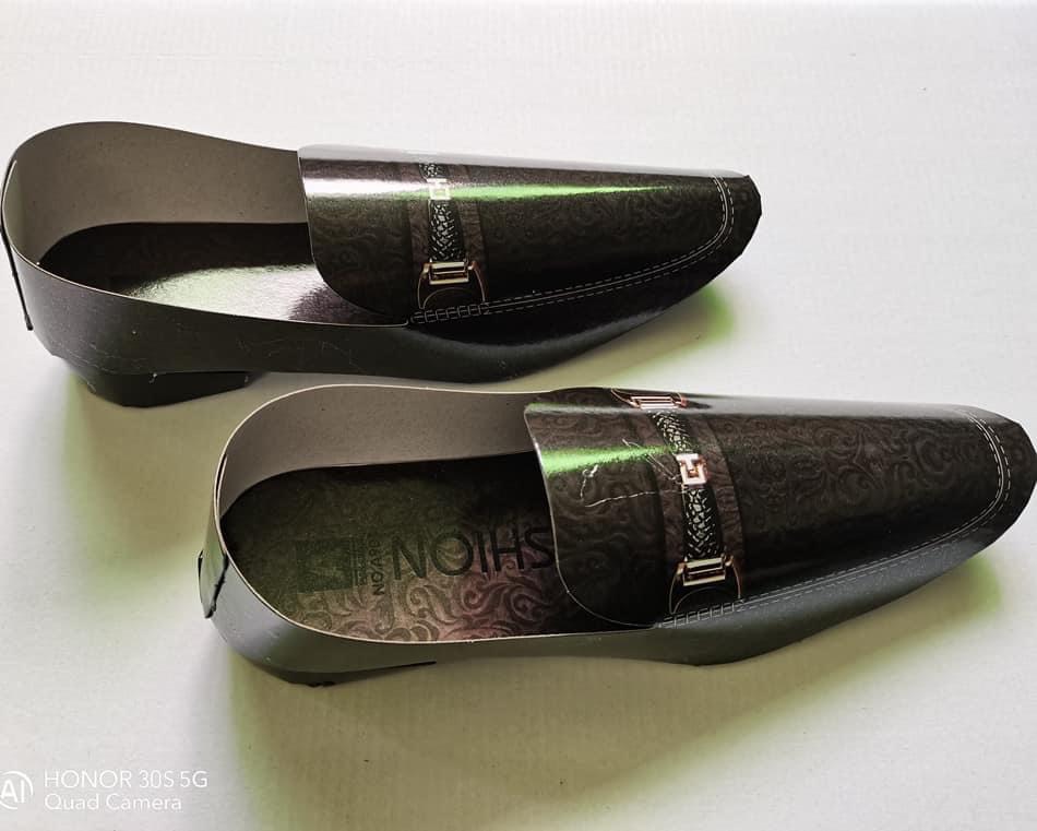 Giày nam vàng mã Cận cảnh giày tây nam vàng mã nhũ bạc sang trọng