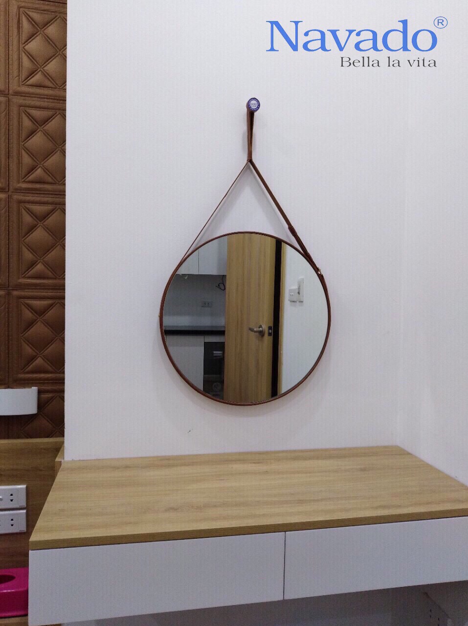 Gương trang điểm Hòa Bình