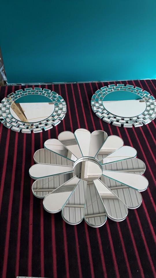 Gương trang trúi sảnh Vila