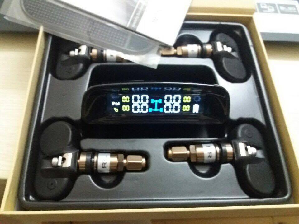 Di chuyển an toàn hơn với cảm biến áp suất lốp ô tô