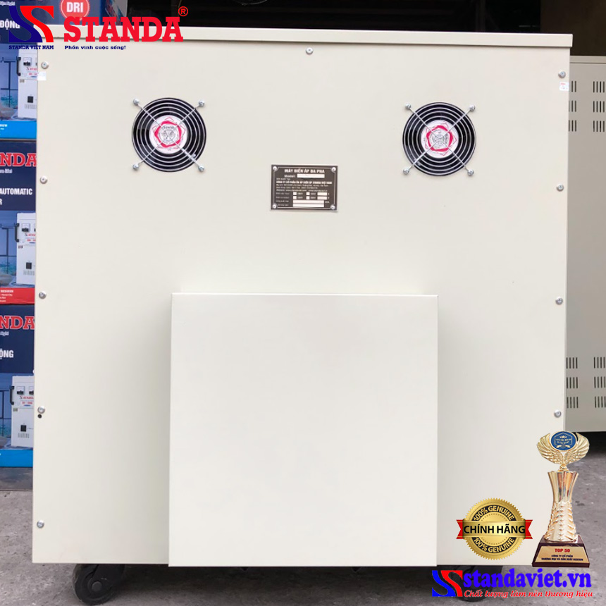 ảnh máy biến áp tự ngẫu 200KVA với mặt sau 