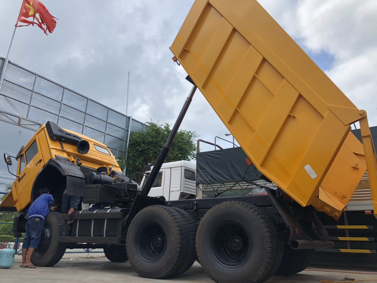 Lắp đặt định vị loại xe có cúp bình là dây (-)