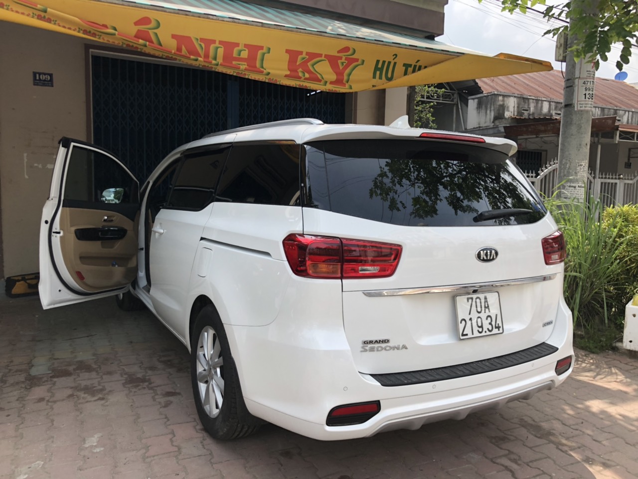 Lắp định vị Vietmap MT10 cho xe KIA 7chổ  Sedona đầu tiên chạy dịch vụ ở Tây Ninh
