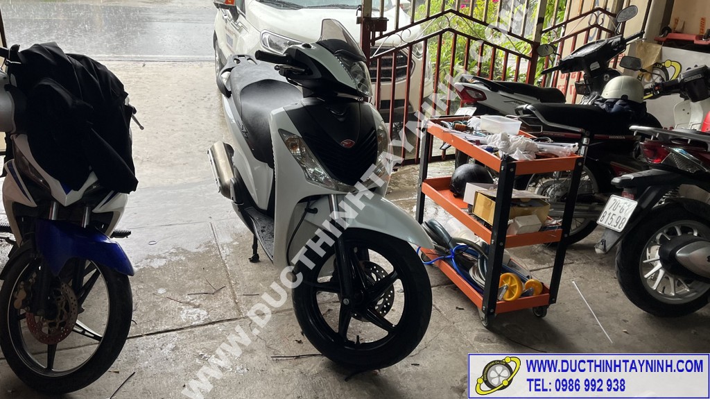 Bài 18_ Cách lắp định vị xe máy Honda SH Ý