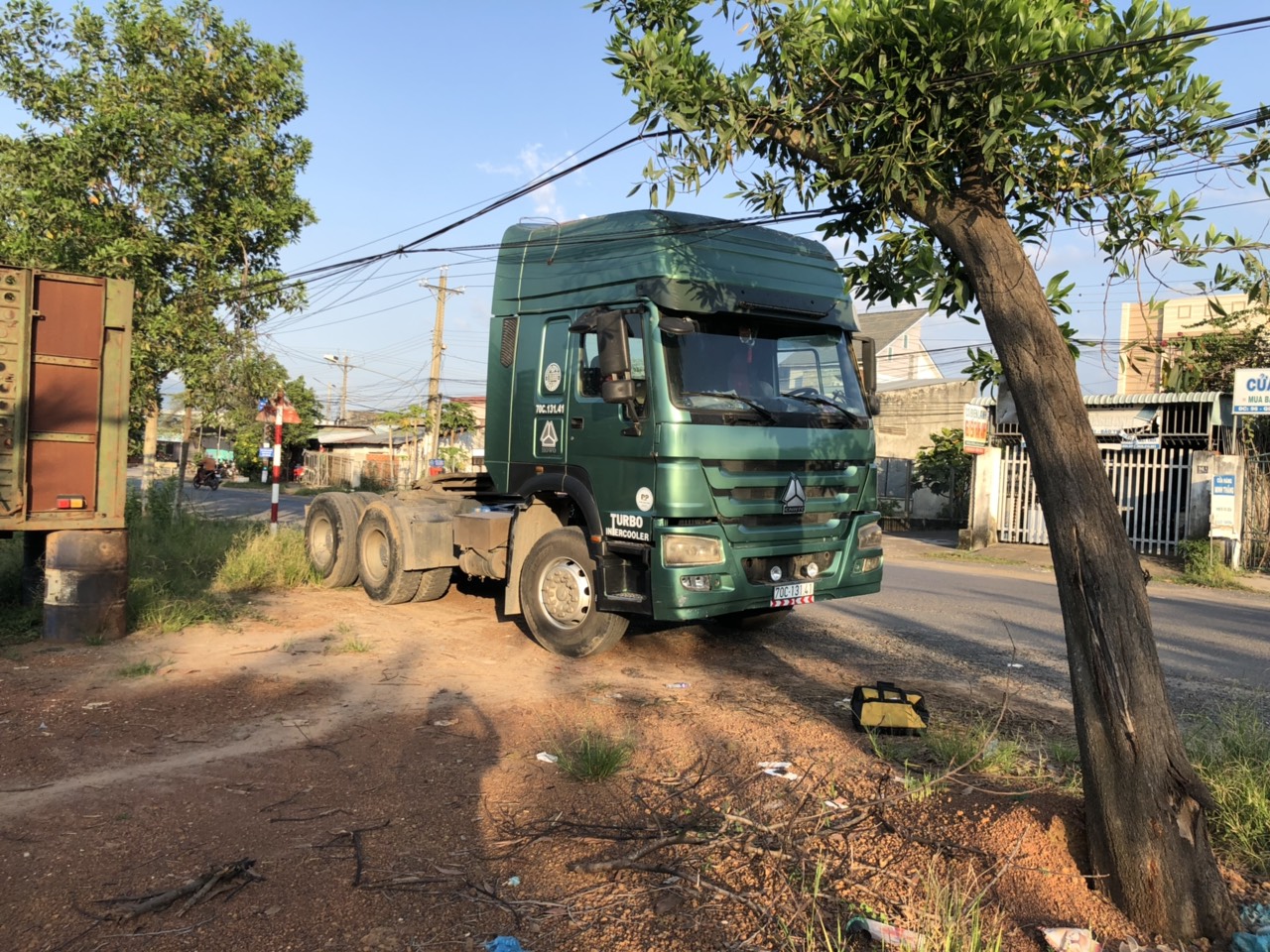Lắp đặt thiết bị định vị xe ô tô nhãn hiệu Bình Bình BM05 cho xe 70C13141 tại ngã tư Bình Minh Tây Ninh