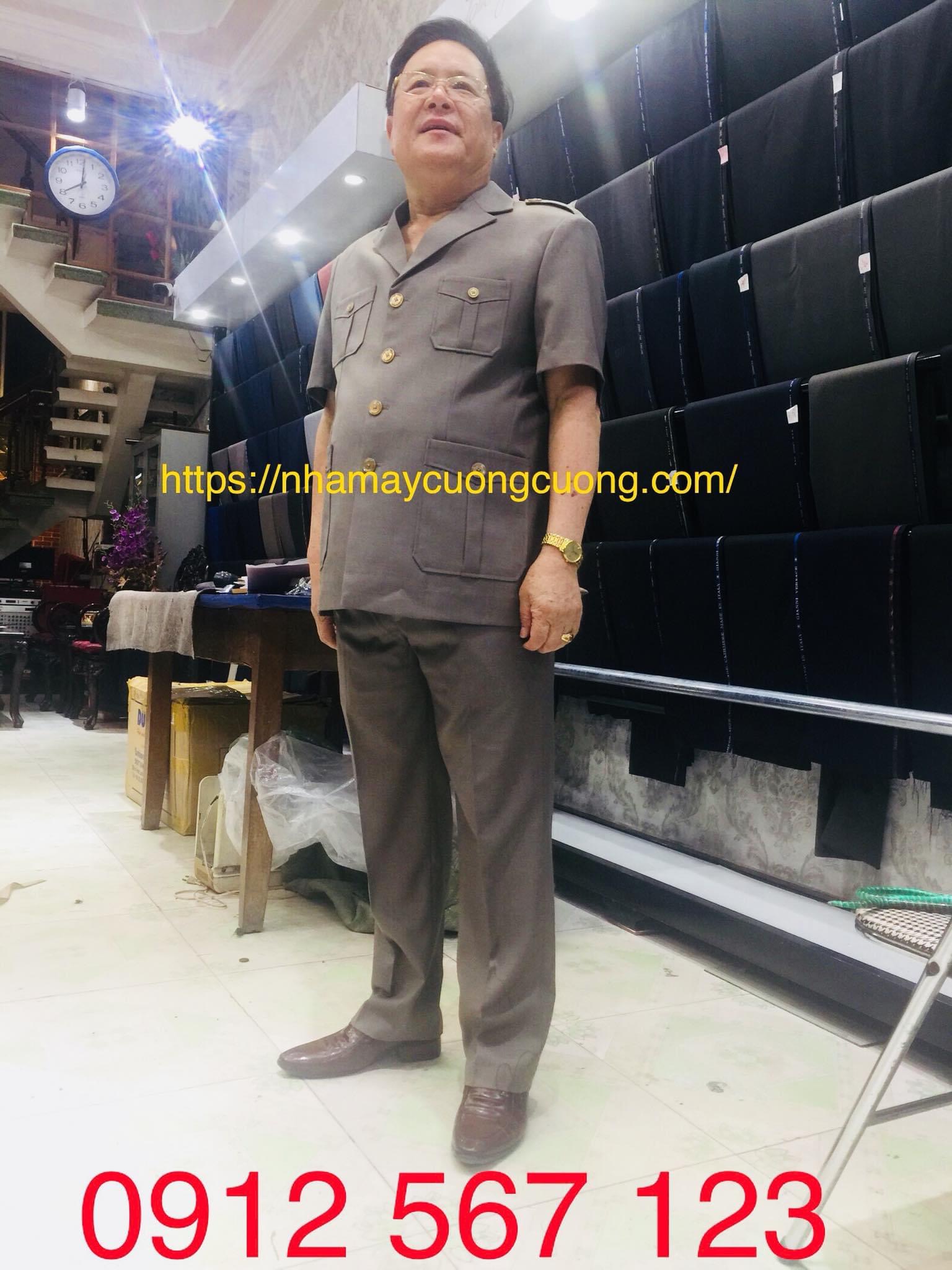 Ký giả 4