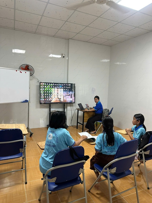 khung tương tác cho tivi GAOKEview tại trung tâm ngoại ngữ Elsa