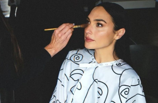 BÍ QUYẾT CHỐNG LÃO HOÁ CỦA GAL GADOT TRONG SNOW WHITE