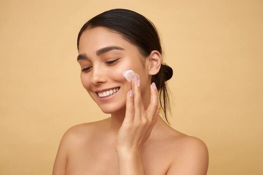 KEM DƯỠNG ẨM CÓ CẦN THIẾT KHÔNG?