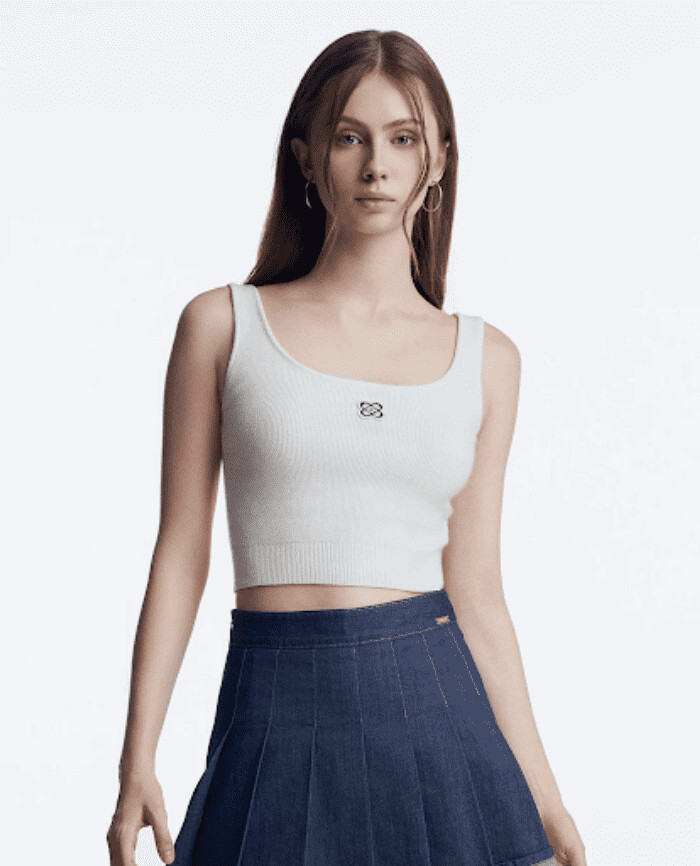 ĐIỂM DANH 5+ CÁCH PHỐI ĐỒ THỜI TRANG SÂN BAY SÀNH ĐIỀU NHẤT