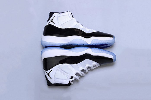AIR JORDAN 11 