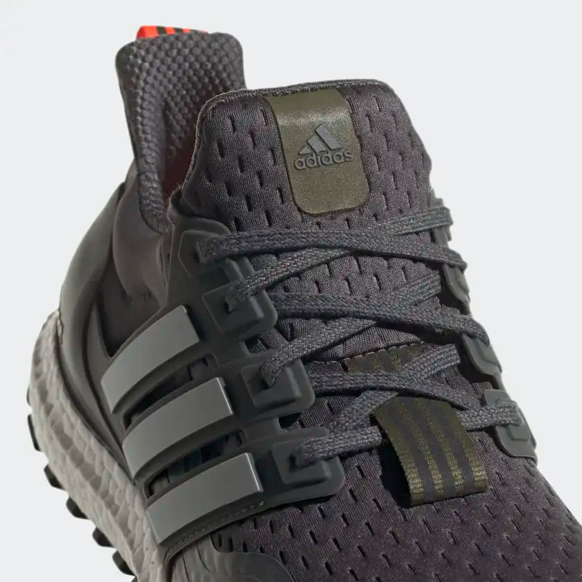 Giày Adidas Ultraboost COLD.RDY DNA