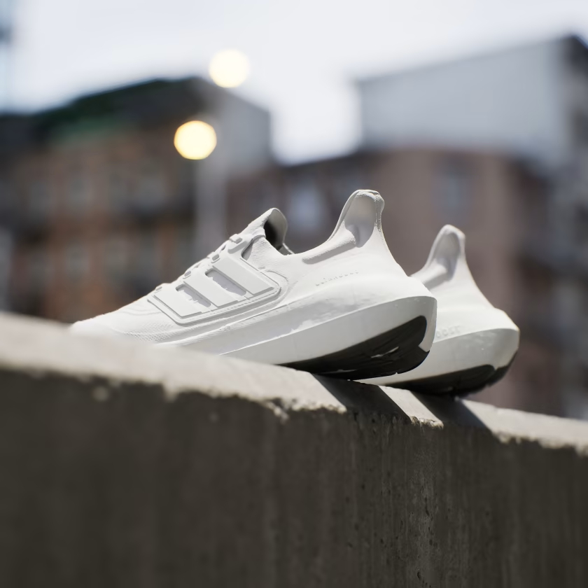 Giày Adidas Ultraboost Light 23 "Triple White"