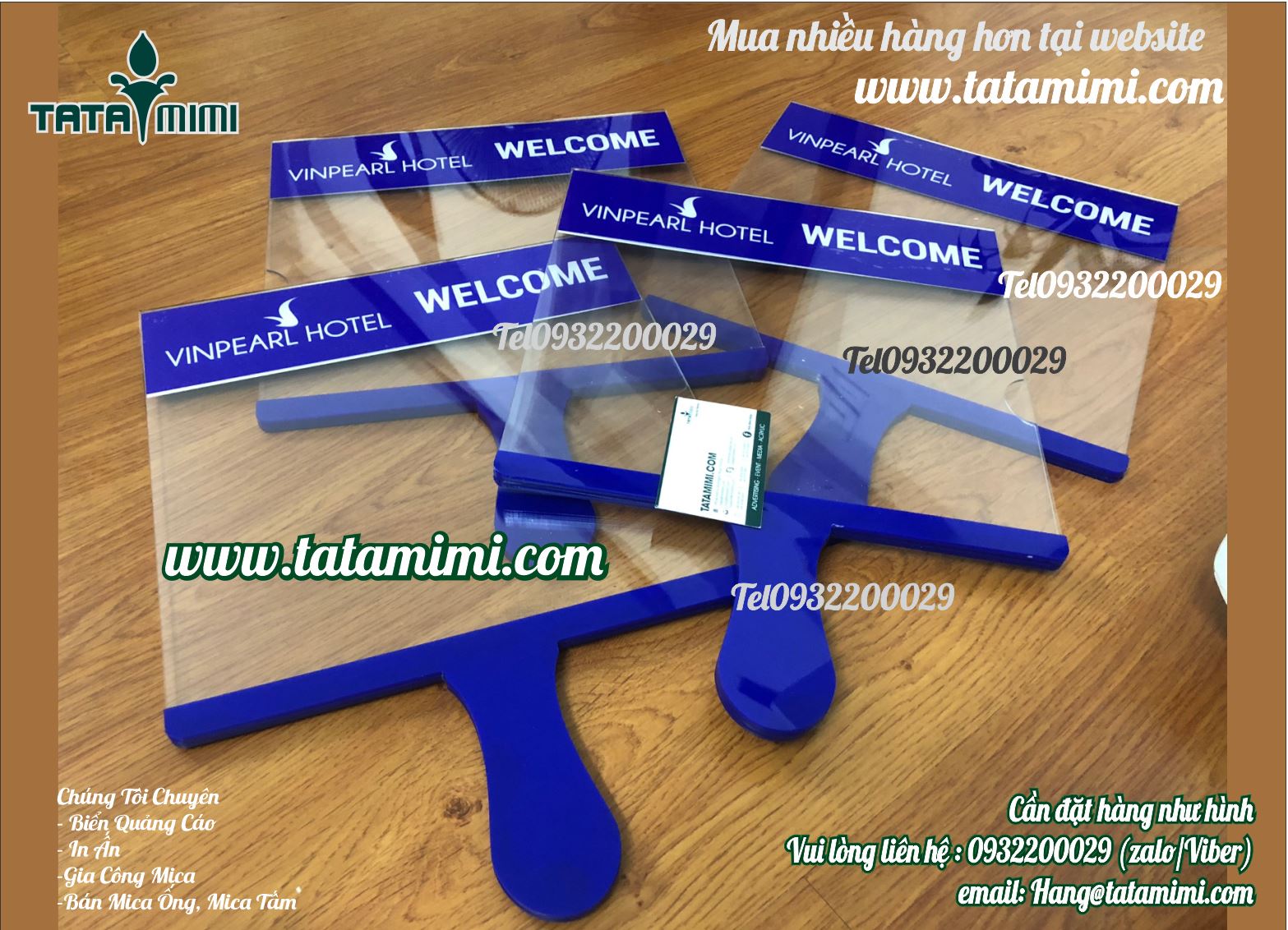 Biển đón khách có tay cầm kích thước phổ thông